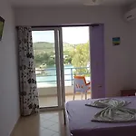 Neri Ksamil